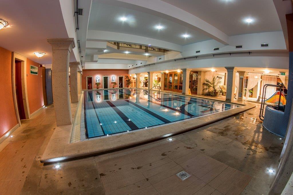 Egri Korona Borhaz Es Wellness Hotel Demjén Екстериор снимка