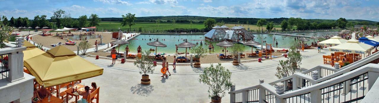 Egri Korona Borhaz Es Wellness Hotel Demjén Екстериор снимка