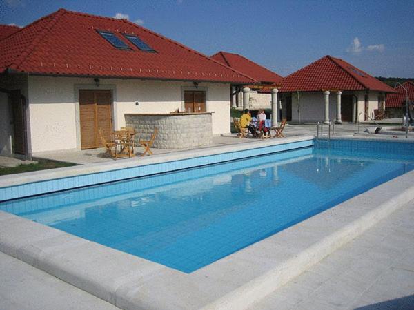 Egri Korona Borhaz Es Wellness Hotel Demjén Екстериор снимка