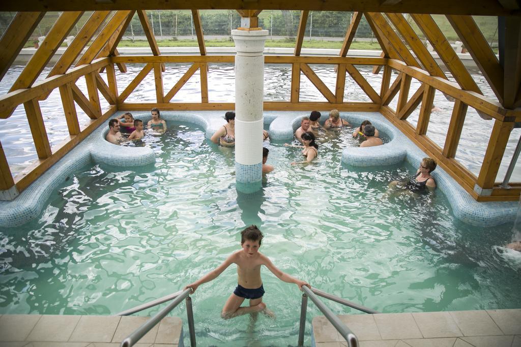 Egri Korona Borhaz Es Wellness Hotel Demjén Екстериор снимка